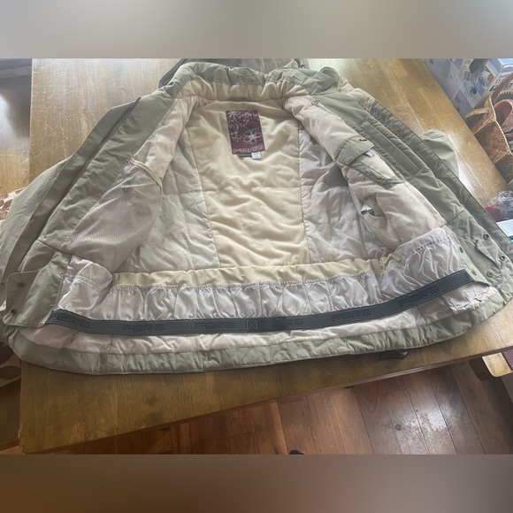 FERA Thermolite Ski Jacket, Size 8 - Picture 14 of 16